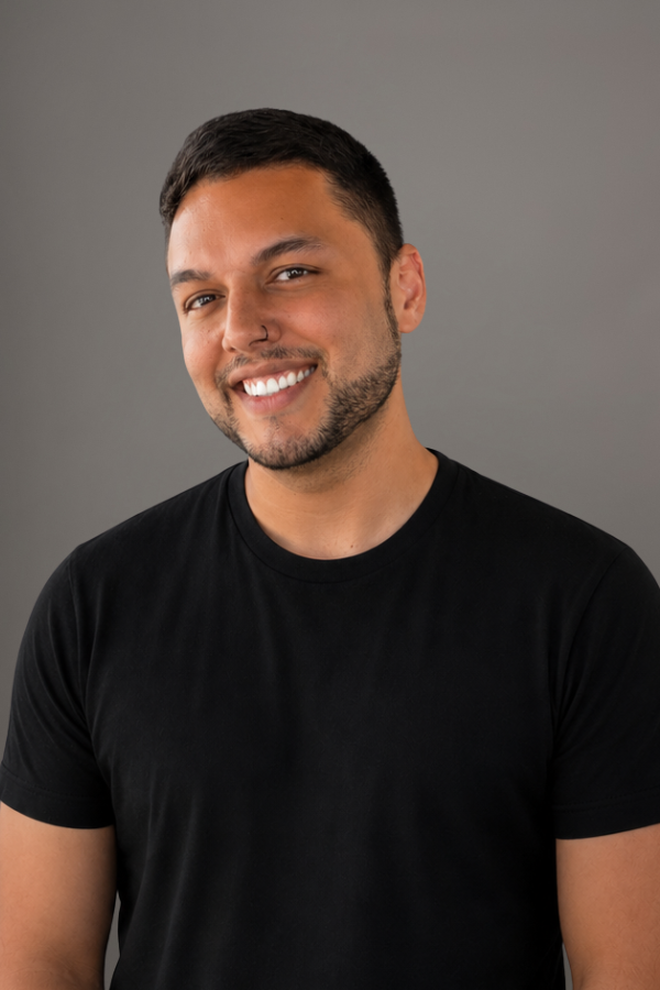 Avery Dean Headshot
